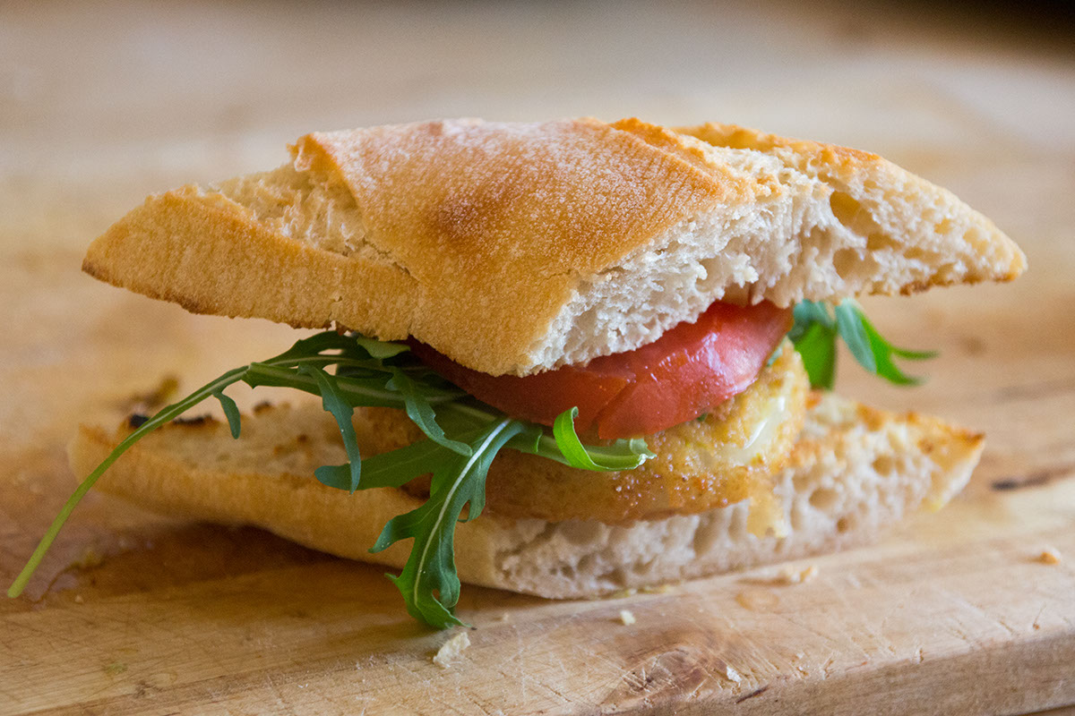 Zwiebel-Guacamole-Sandwich