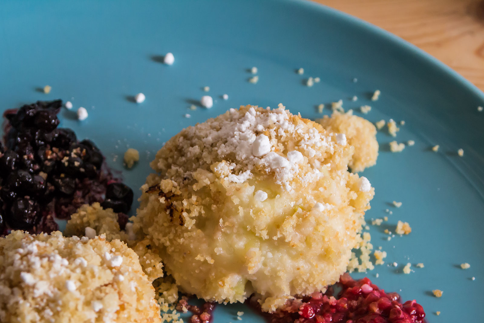 Beerenknödel mit Kartoffel-Topfen Teig