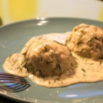 Semmelknödel mit Dillsauce