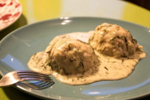 Read more about the article Semmelknödel mit Dillsauce