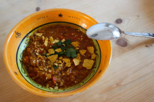 Read more about the article Linsen-Tortilla-Suppe (oder auch Daal-Suppe)