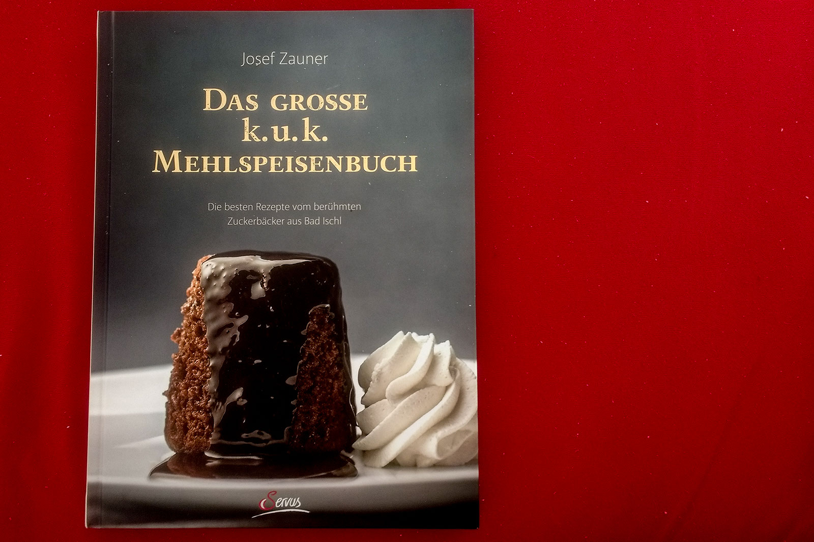 Das Titelbild vom "Das große k.u.k. Mehlspeisenbuch"