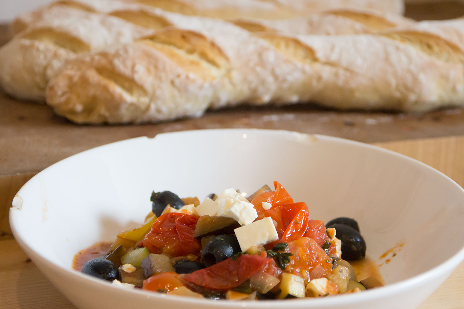 Ratatouille mit frischem Baguette