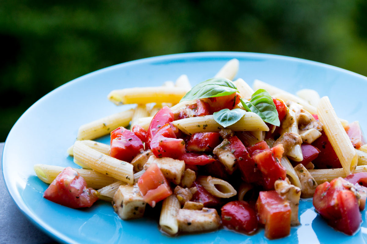 Die Tomaten-Mozzarella Pasta
